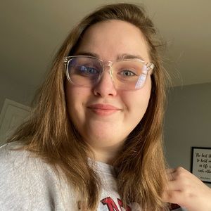 Meet your Posher, Lizzie